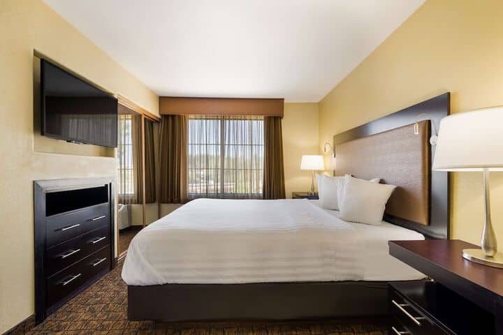 Room 4 of 31