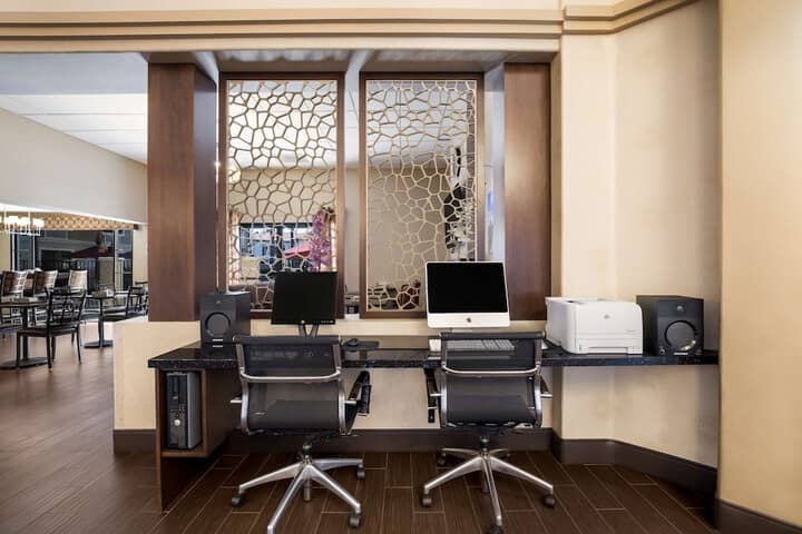 Business Center 30 of 31