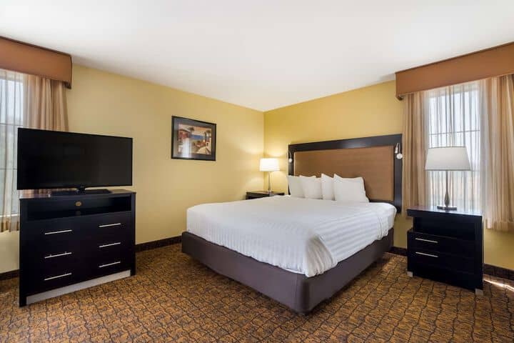 Room 15 of 31